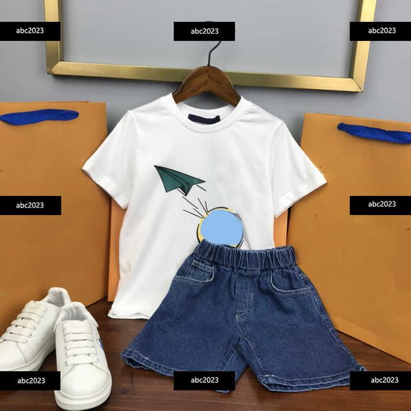 new kids designer clothes baby sets size 100-160 cm summer suits 2pcs round neck t-shirt and denim shorts april07, White
new kids designer clothes baby sets size 100-160 cm summer suits 2pcs round neck t-shirt and denim shorts april07, White