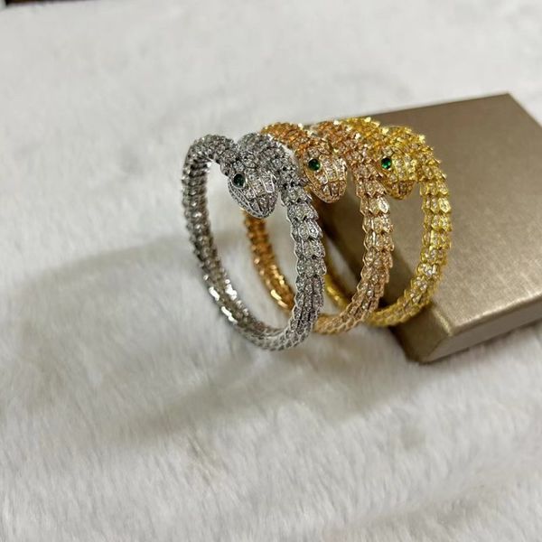 High quality silver 925 women's emerald eye snake pattern fully hollowed out set with diamonds, exquisite jewelry, home bracelet, party, birthday gift
High quality silver 925 women's emerald eye snake pattern fully hollowed out set with diamonds, exquisite jewelry, home bracelet, party, birthday gift