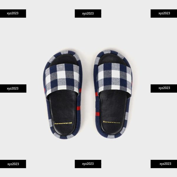 23ss designer baby shoes kids sandals classic design slippers fashion child shoes summer box packaging children' size 26-35, Black;grey
23ss designer baby shoes kids sandals classic design slippers fashion child shoes summer box packaging children' size 26-35, Black;grey