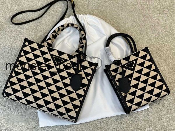 designer tote bag totes shoulder bags handbags triangle weaving fashion women's purse cellphone case brand designers samll corssbody ba
designer tote bag totes shoulder bags handbags triangle weaving fashion women's purse cellphone case brand designers samll corssbody ba