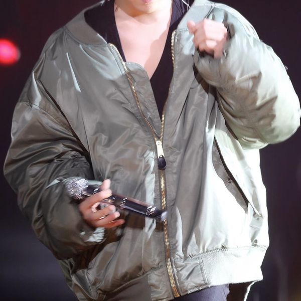 mens jackets vetements military green bomber jacket oversized wearable on both sides ma1 zipper women y2k streetwear men clothes 230818, Black;brown
mens jackets vetements military green bomber jacket oversized wearable on both sides ma1 zipper women y2k streetwear men clothes 230818, Black;brown