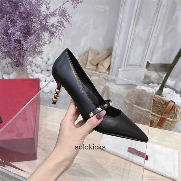 valentinolies fashion dress shoes women leather high heel metal buckle letter wedding party business casual flat shoes 01-015, Black
valentinolies fashion dress shoes women leather high heel metal buckle letter wedding party business casual flat shoes 01-015, Black