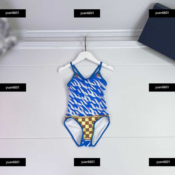 luxury baby bikini gold letter stripe girls swimwear designer one-piece new arrival kid beach supplies size 80-150 cm mar23, Black
luxury baby bikini gold letter stripe girls swimwear designer one-piece new arrival kid beach supplies size 80-150 cm mar23, Black