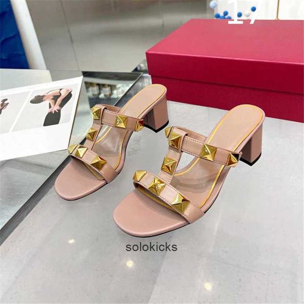 letter soft women valentinolies 04-018 comfortable fashion men and sandals flat bottom the summer casual slippers latest style, Black
letter soft women valentinolies 04-018 comfortable fashion men and sandals flat bottom the summer casual slippers latest style, Black