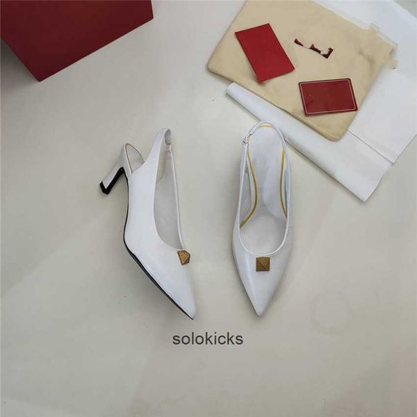 valentinolies fashion dress shoes women 02-010 leather high heel metal buckle shoes letter wedding party business casual flat, Black
valentinolies fashion dress shoes women 02-010 leather high heel metal buckle shoes letter wedding party business casual flat, Black