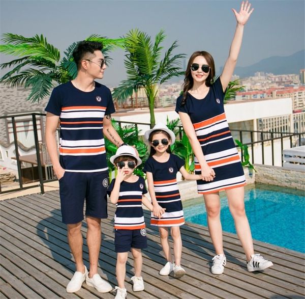 family look dress mother daughter clothes summer fashion striped tshirt matching outfits father son baby boy girl clothing y200719750137, Blue
family look dress mother daughter clothes summer fashion striped tshirt matching outfits father son baby boy girl clothing y200719750137, Blue
