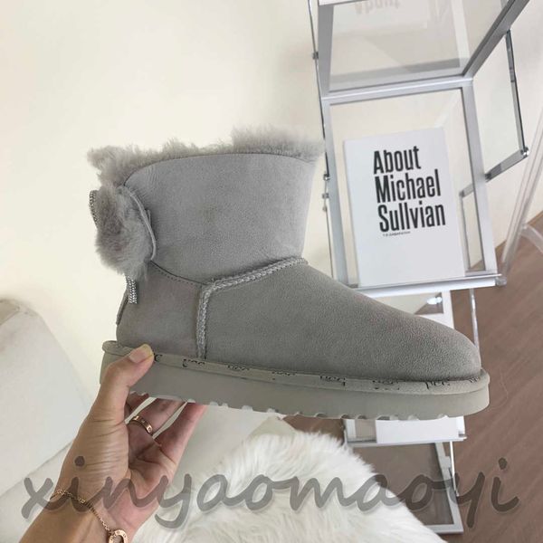 uggity gray snow boots, rhinestone bow decoration, autumn and winter warm comfortable cotton boots, australian cotton shoes, shoe size: 35-, Black
uggity gray snow boots, rhinestone bow decoration, autumn and winter warm comfortable cotton boots, australian cotton shoes, shoe size: 35-, Black