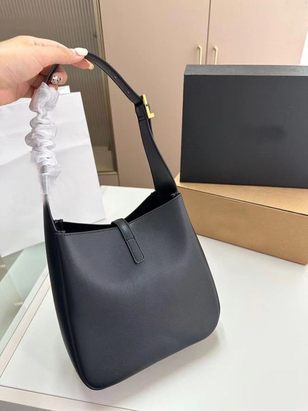 2023 new designer bag soft hobo cowhide underarm bag for women classic shoulder bag crossbody package evening bags tote bag
2023 new designer bag soft hobo cowhide underarm bag for women classic shoulder bag crossbody package evening bags tote bag