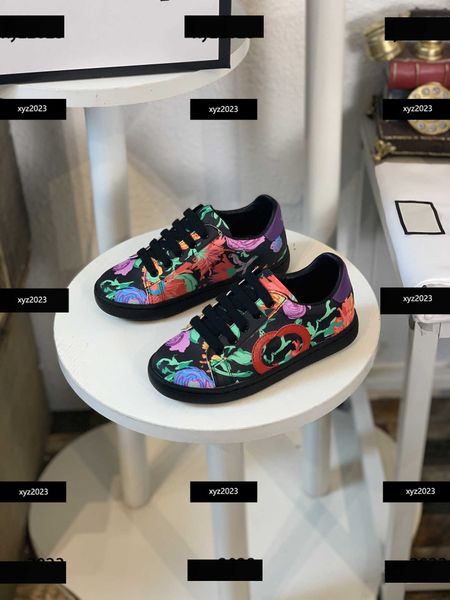 23ss kids casual shoe child sneakers baby spring new arrival non-slip rubber outsole box protection shipment children's size 23-35, Black;red
23ss kids casual shoe child sneakers baby spring new arrival non-slip rubber outsole box protection shipment children's size 23-35, Black;red