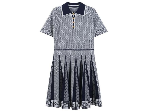 722 2021 spring summer brand same style dress short sleeve lapel neck a line mid calf kint dress luxury womens clothes flora print6925217, Black
722 2021 spring summer brand same style dress short sleeve lapel neck a line mid calf kint dress luxury womens clothes flora print6925217, Black