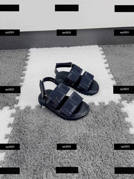 23ss letter printing kids shoes high-quality summer products designer kids sandals summer slippers box packaging children's size 26-35, Black;red
23ss letter printing kids shoes high-quality summer products designer kids sandals summer slippers box packaging children's size 26-35, Black;red