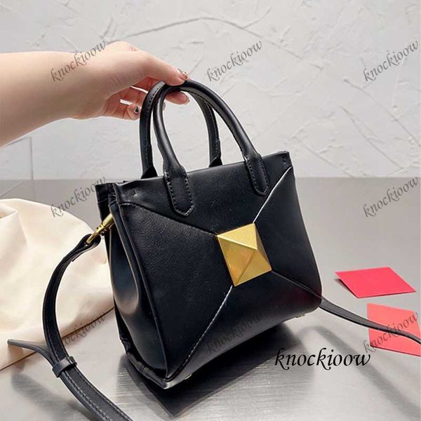models luxury bags handbags tote bag leather tote bag detachable shoulder strap shoulder bag crossbody bag women's fashion handbags 230
models luxury bags handbags tote bag leather tote bag detachable shoulder strap shoulder bag crossbody bag women's fashion handbags 230