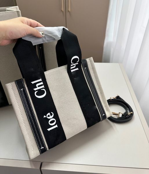 chloc fashion designer bag tote bag womens purses and handbags the tote bag shoulder bag high-end original factory printed letter decoration
chloc fashion designer bag tote bag womens purses and handbags the tote bag shoulder bag high-end original factory printed letter decoration