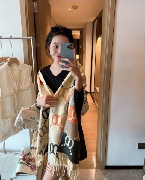 fashion designer scarves 100% double cashmere scarf men's and women's gradient brand letter scarf large shawl warm thickened wool, Blue;gray
fashion designer scarves 100% double cashmere scarf men's and women's gradient brand letter scarf large shawl warm thickened wool, Blue;gray