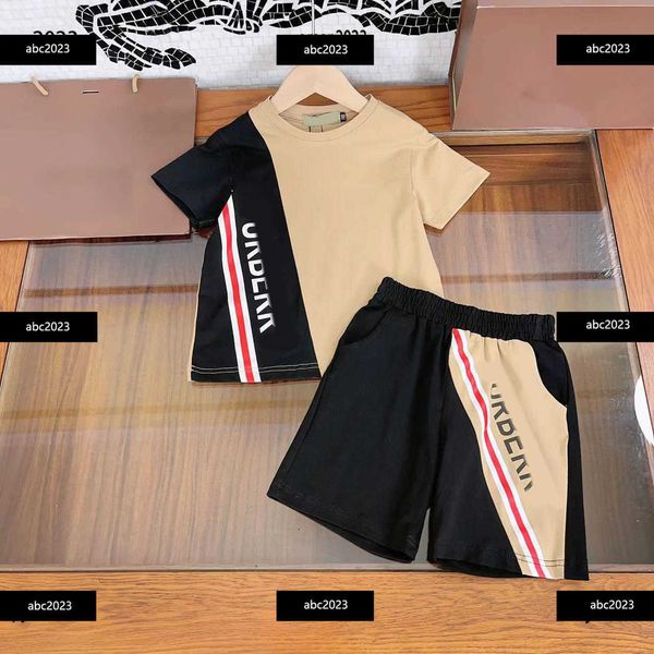 new baby tracksuits kids clothes child summer sets size 90-150 cm 2pcs splice design round neck t-shirt and shorts april15, White
new baby tracksuits kids clothes child summer sets size 90-150 cm 2pcs splice design round neck t-shirt and shorts april15, White