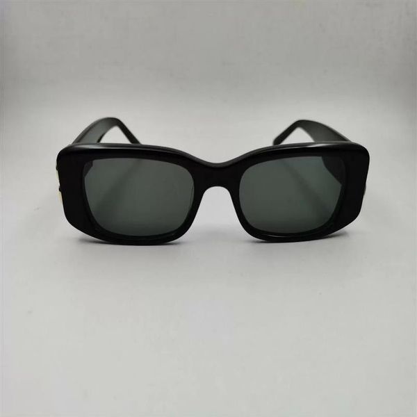luxury rectangle women sunglasses fashion womens brand deisnger full frame uv400 lens summer style big square come wit2269, White;black
luxury rectangle women sunglasses fashion womens brand deisnger full frame uv400 lens summer style big square come wit2269, White;black