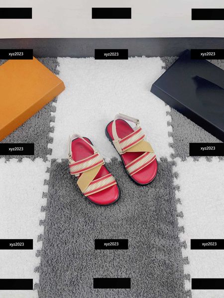 23ss refreshing kids shoes designer kids sandals high-quality summer products letter printing slippers box packaging children's size 26, Black;red
23ss refreshing kids shoes designer kids sandals high-quality summer products letter printing slippers box packaging children's size 26, Black;red