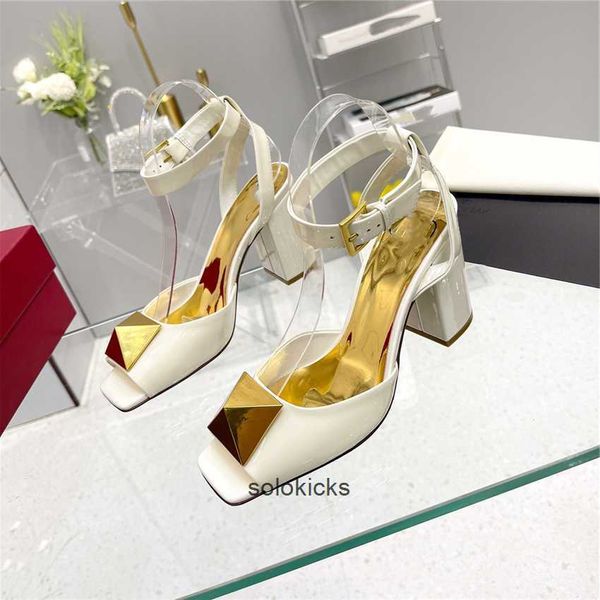 casual valentinolies fashion 7t7y dress shoes women flat leather high heel 03-09 metal buckle letter shoes wedding party business, Black
casual valentinolies fashion 7t7y dress shoes women flat leather high heel 03-09 metal buckle letter shoes wedding party business, Black