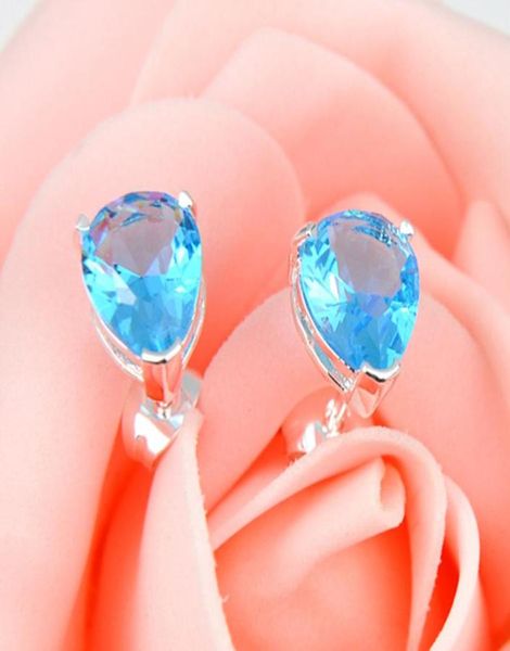 12 pairs1 lot new women jewelry blue water drop z gems stud earrings 925 silver zircon charm stud earrings6421508, Golden;silver
12 pairs1 lot new women jewelry blue water drop z gems stud earrings 925 silver zircon charm stud earrings6421508, Golden;silver