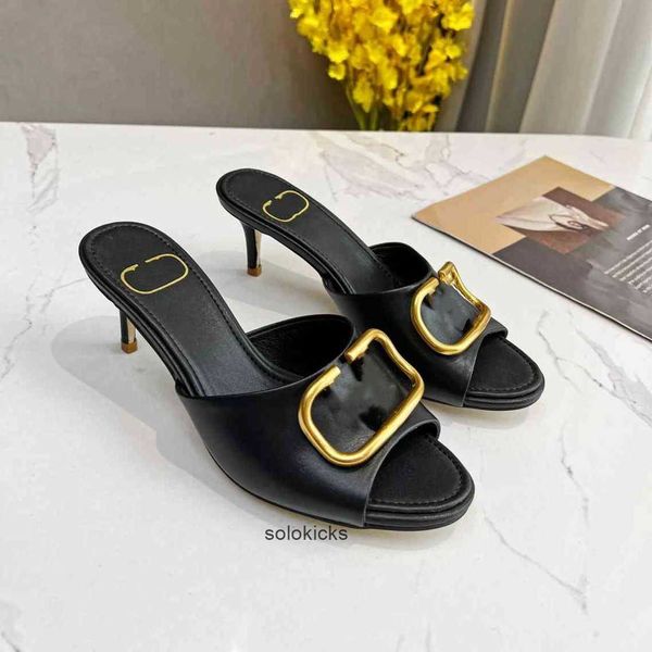 thin luxury women high shoes brand metal buckle pointed toe valentinolies heel sandals shallow black nude blue red wedding shoes h7a heel 45
thin luxury women high shoes brand metal buckle pointed toe valentinolies heel sandals shallow black nude blue red wedding shoes h7a heel 45