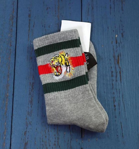 men women 2pcs 1 lot cotton sock tiger head embroidery retro striped in tube socks casual breathable black white stockings unisex8778826
men women 2pcs 1 lot cotton sock tiger head embroidery retro striped in tube socks casual breathable black white stockings unisex8778826