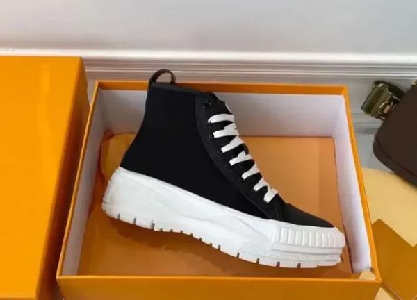woman boot platform trainers thick bottom high women designer shoes large size, Black
woman boot platform trainers thick bottom high women designer shoes large size, Black