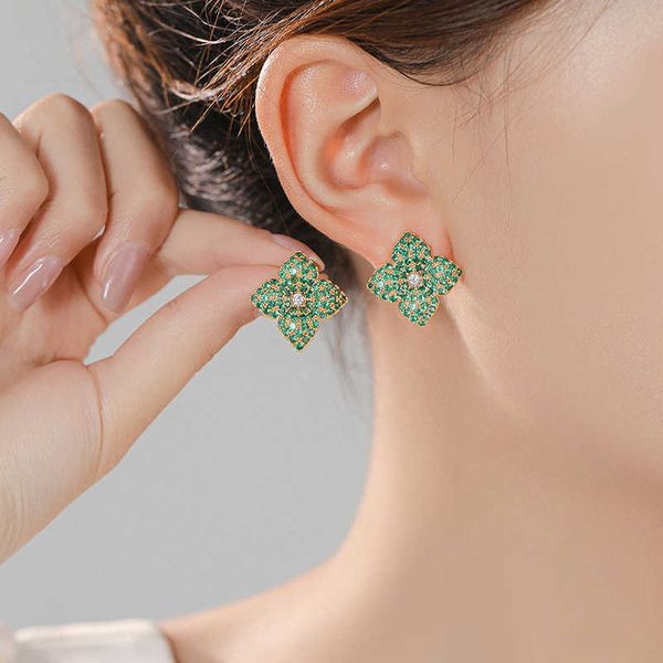 new green diamond inlaid zircon flower earrings light luxury fashionable and high-end sense earrings feminine and noble earrings, Black
new green diamond inlaid zircon flower earrings light luxury fashionable and high-end sense earrings feminine and noble earrings, Black