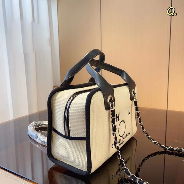 2023 high end outdoor travel handbag women's handbag chain bag designer adjustable shoulder strap crossbody bag shopping bag
2023 high end outdoor travel handbag women's handbag chain bag designer adjustable shoulder strap crossbody bag shopping bag