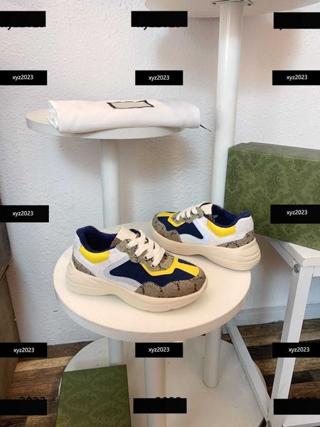 23ss kids dad shoe child clunky sneaker new listing non-slip pu outsole box packaging strong sense spring children's size 26-35, Black;red
23ss kids dad shoe child clunky sneaker new listing non-slip pu outsole box packaging strong sense spring children's size 26-35, Black;red