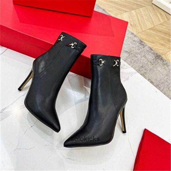 warm 02-08 valentinolies leather soled fashion winter boots heel snow casual thick women sock boots luxury design, Black
warm 02-08 valentinolies leather soled fashion winter boots heel snow casual thick women sock boots luxury design, Black