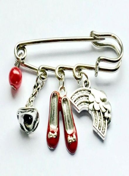 red slipper brooches for women simple design wizard of oz alice in wonderland jewelry wedding pins and brooches broch6409987, Gray
red slipper brooches for women simple design wizard of oz alice in wonderland jewelry wedding pins and brooches broch6409987, Gray