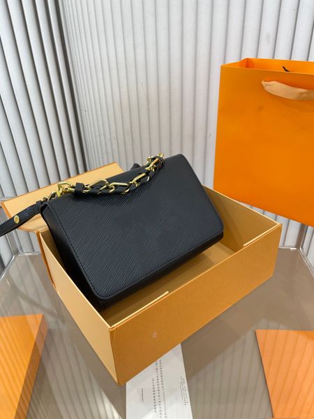 23ss luxury designer bag water corrugated chain woven crossbody bag fashion daily commuter bag
23ss luxury designer bag water corrugated chain woven crossbody bag fashion daily commuter bag