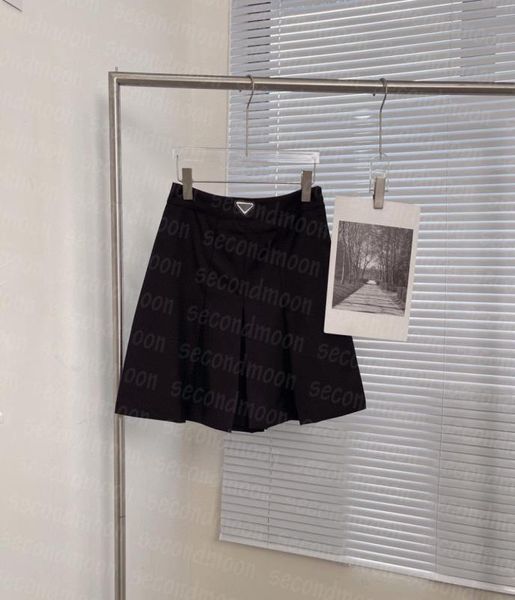 metal triangle badge skirts women summer pleated skirts breathable casual style skirt woman black skirts9614305
metal triangle badge skirts women summer pleated skirts breathable casual style skirt woman black skirts9614305