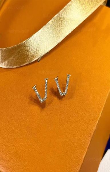 never charm fade new luxury jewelry nails classic wedding earrings stainless steel inlaid zircon elegant womens studs7050210, Golden 
never charm fade new luxury jewelry nails classic wedding earrings stainless steel inlaid zircon elegant womens studs7050210, Golden