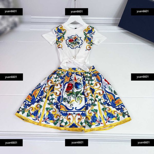 luxury lace kids designer t shirt imitation linen material girls dress suit 2-piece set t-shirts and skirts size 90-150 cm mar19, White
luxury lace kids designer t shirt imitation linen material girls dress suit 2-piece set t-shirts and skirts size 90-150 cm mar19, White