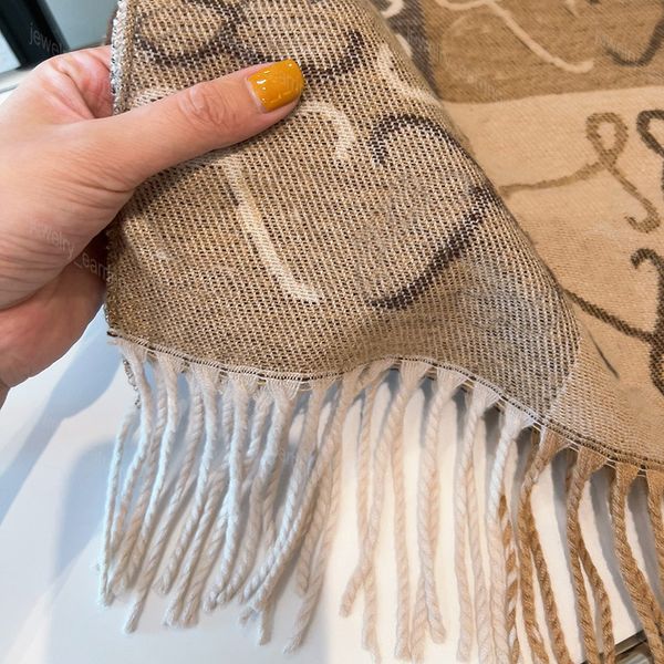 Khaki Winter Grid Echarpe Scarf Scarf Designers Long Shawls Women Cashmere Scarfs Tassels L Scarves for Mens Soft Touch Warm Wraps with echarpe designer scarf s
Khaki Winter Grid Echarpe Scarf Scarf Designers Long Shawls Women Cashmere Scarfs Tassels L Scarves for Mens Soft Touch Warm Wraps with echarpe designer scarf s