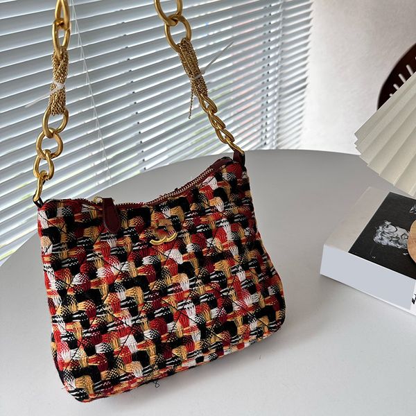 designer women underarm bag mini shoulder bag colorful woolen flip gold hardware metal luxury handbag matelasse fringe chain makeup bags pri
designer women underarm bag mini shoulder bag colorful woolen flip gold hardware metal luxury handbag matelasse fringe chain makeup bags pri