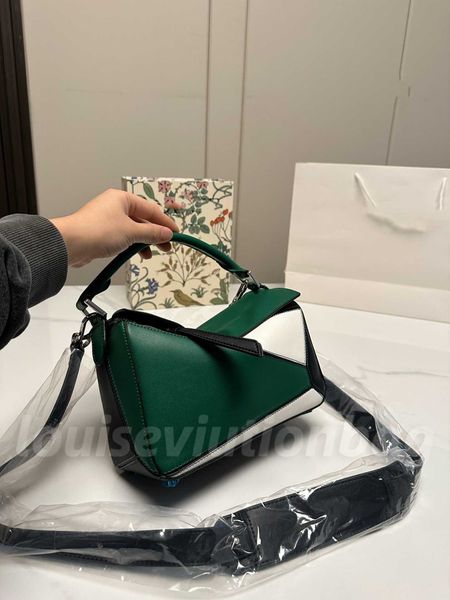 luxury designer shoulder bags nylon handbags elling wallet women men crossbody bag purses messenger handbag ladies 104179
luxury designer shoulder bags nylon handbags elling wallet women men crossbody bag purses messenger handbag ladies 104179