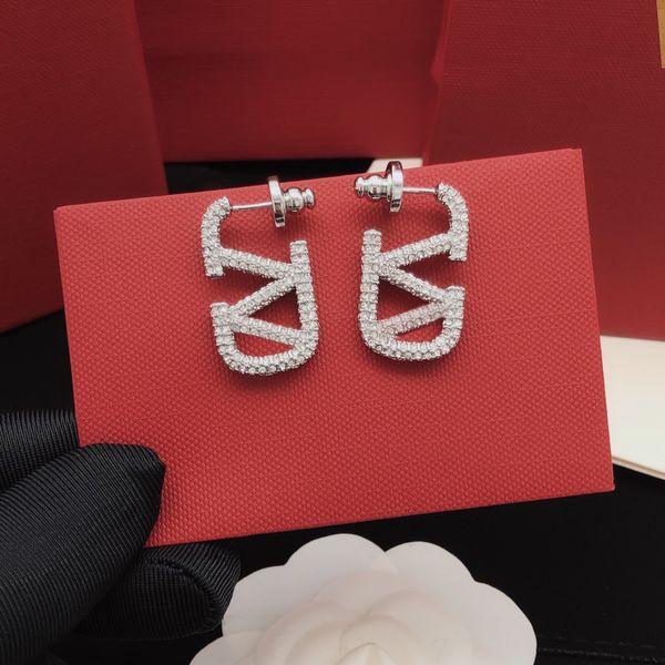 luxury gold stud earring letter v logo brand woman hoop earing designer valentinolies jewelry pearl earrings 567, Golden;silver
luxury gold stud earring letter v logo brand woman hoop earing designer valentinolies jewelry pearl earrings 567, Golden;silver
