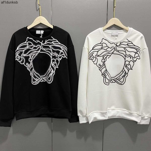 casual versages medusa vercaces 4xl loose tshirt men sleeve long sweat shirt vers pullover mens sweater designer sweatshirt women hip-hop di, Black
casual versages medusa vercaces 4xl loose tshirt men sleeve long sweat shirt vers pullover mens sweater designer sweatshirt women hip-hop di, Black
