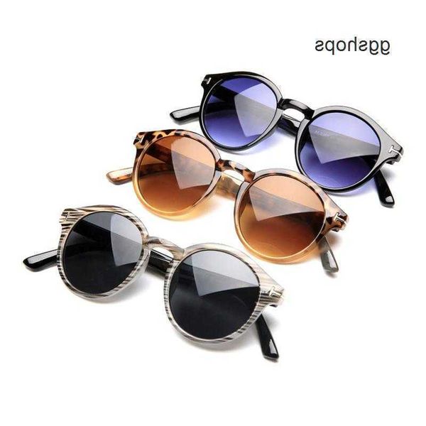 vintage tom-fords sunglasses aoze fashion female shades brand designer retro uv400 men unisex, White;black
vintage tom-fords sunglasses aoze fashion female shades brand designer retro uv400 men unisex, White;black