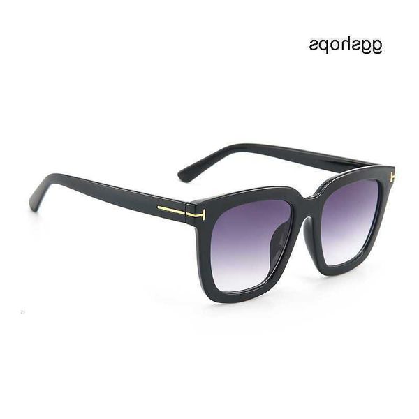 ford t outdoor tom-fords summer women classical polarized sunglasses cool square new fashion luxury word sunglasses fashion men and women ou, White;black
ford t outdoor tom-fords summer women classical polarized sunglasses cool square new fashion luxury word sunglasses fashion men and women ou, White;black
