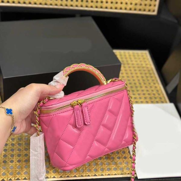 cc lattice cosmetic bag designer shoulder bags women mirror quality luxury crossbody bags small square womens leather clutch chain mobile ph 
cc lattice cosmetic bag designer shoulder bags women mirror quality luxury crossbody bags small square womens leather clutch chain mobile ph