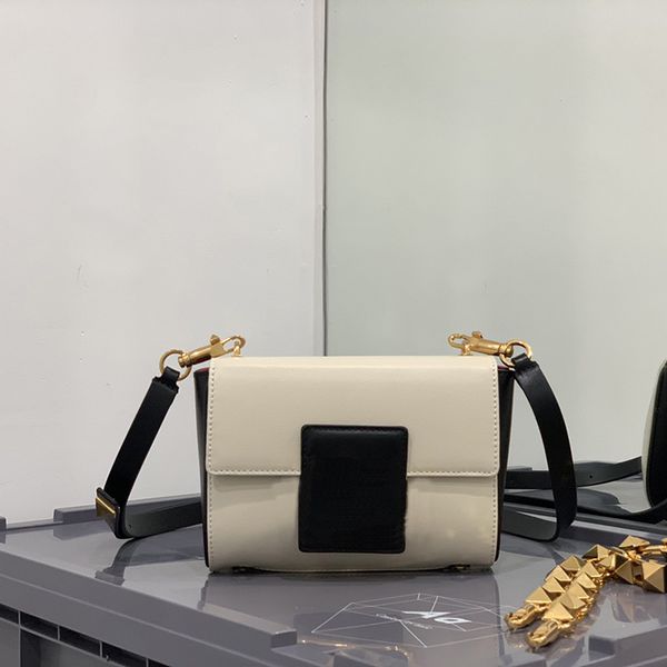 fashion designer flap bag with gold hardware luxury women shoulder bag leather strap black calfskin small handbag studs chain small purse wi
fashion designer flap bag with gold hardware luxury women shoulder bag leather strap black calfskin small handbag studs chain small purse wi