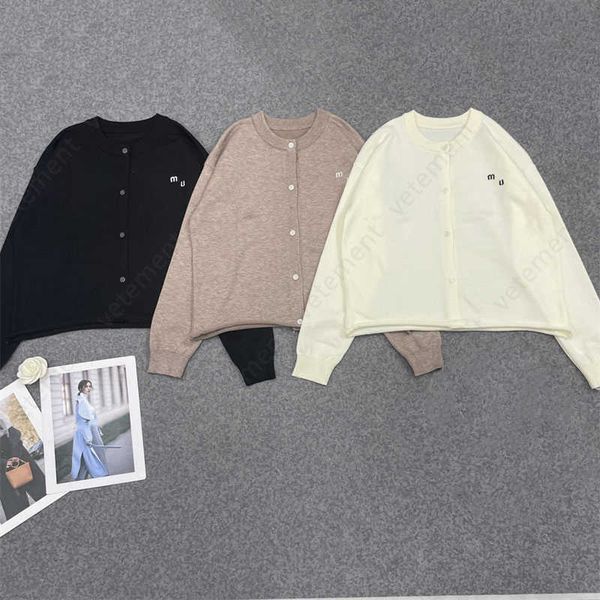 lady short knit sweater womens clothe early fall short long-sleeved round neck button cardigan jumper women sweatshirt designer jacket, White;black
lady short knit sweater womens clothe early fall short long-sleeved round neck button cardigan jumper women sweatshirt designer jacket, White;black