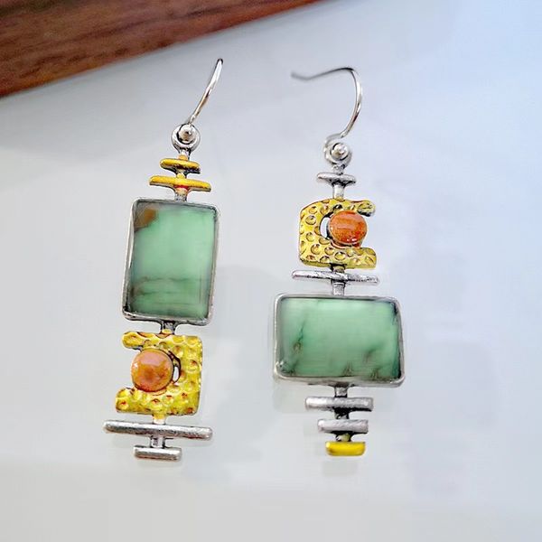 rongyu is a seller in europe and america, with a retro style and creative geometric turquoise color separation earrings for women's ear, Silver
rongyu is a seller in europe and america, with a retro style and creative geometric turquoise color separation earrings for women's ear, Silver