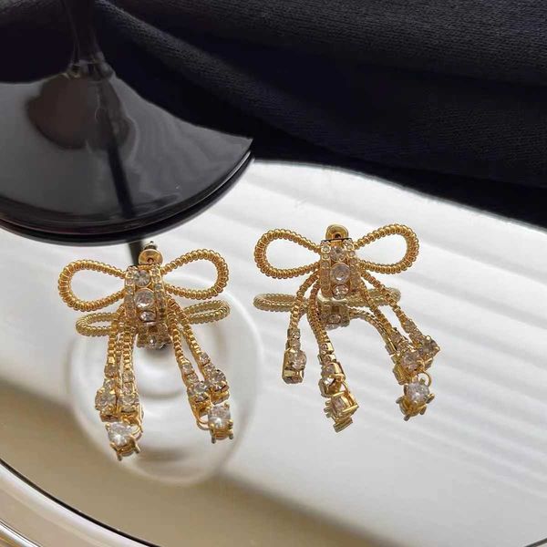 Top Designer MiuMiu Fashion Earrings Neckchain French Diamond Bow Necklace Light Luxury Elegant and High Grade Earrings Valentine's Day gifts Accessories Jewelry
Top Designer MiuMiu Fashion Earrings Neckchain French Diamond Bow Necklace Light Luxury Elegant and High Grade Earrings Valentine's Day gifts Accessories Jewelry