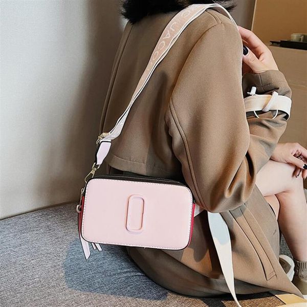 retail designer women shoulder bags new 2022 contrast color small square bag trend letter single messenger bag 0081003064, Red;black
retail designer women shoulder bags new 2022 contrast color small square bag trend letter single messenger bag 0081003064, Red;black