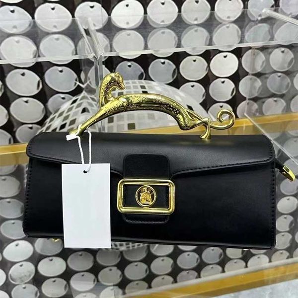 women luxury brand design party leather bag 2023 new ladies metal buckle simple fashion shoulder bag commuting oblique shell bag
women luxury brand design party leather bag 2023 new ladies metal buckle simple fashion shoulder bag commuting oblique shell bag