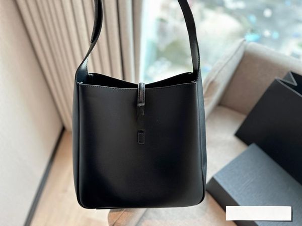 underarm bag. there is a reason for the popularity lightweight and stylish really great back
underarm bag. there is a reason for the popularity lightweight and stylish really great back